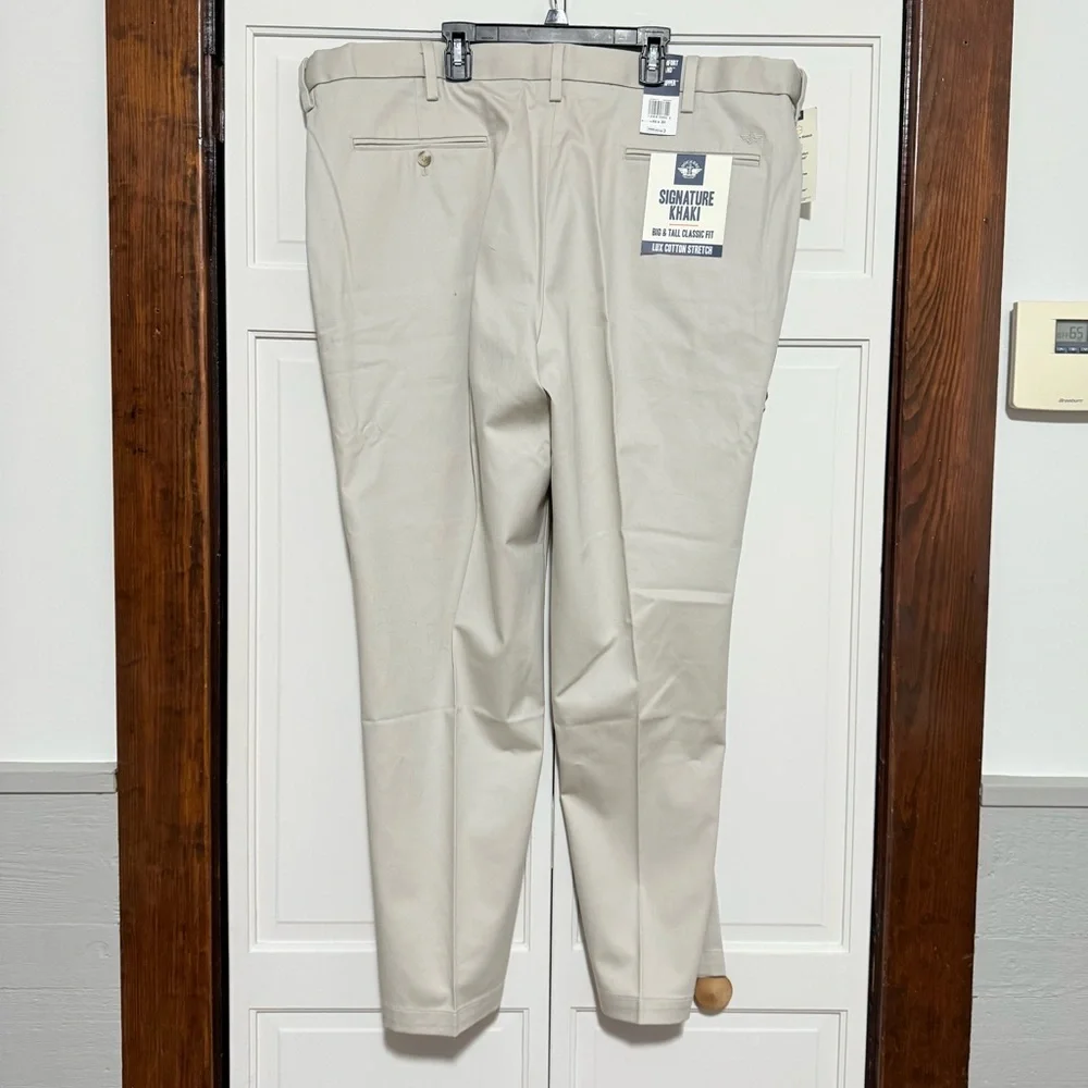 NWT Dockers Men's Signature Khaki Big & Tall Classic Fit Pants size 44 X 30